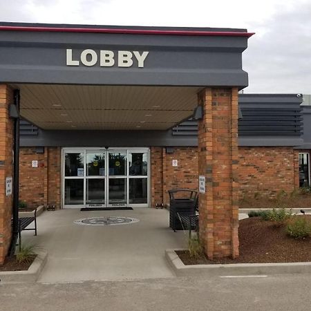 Neighbourhood Inn Hotels In Bonnyville Exterior foto